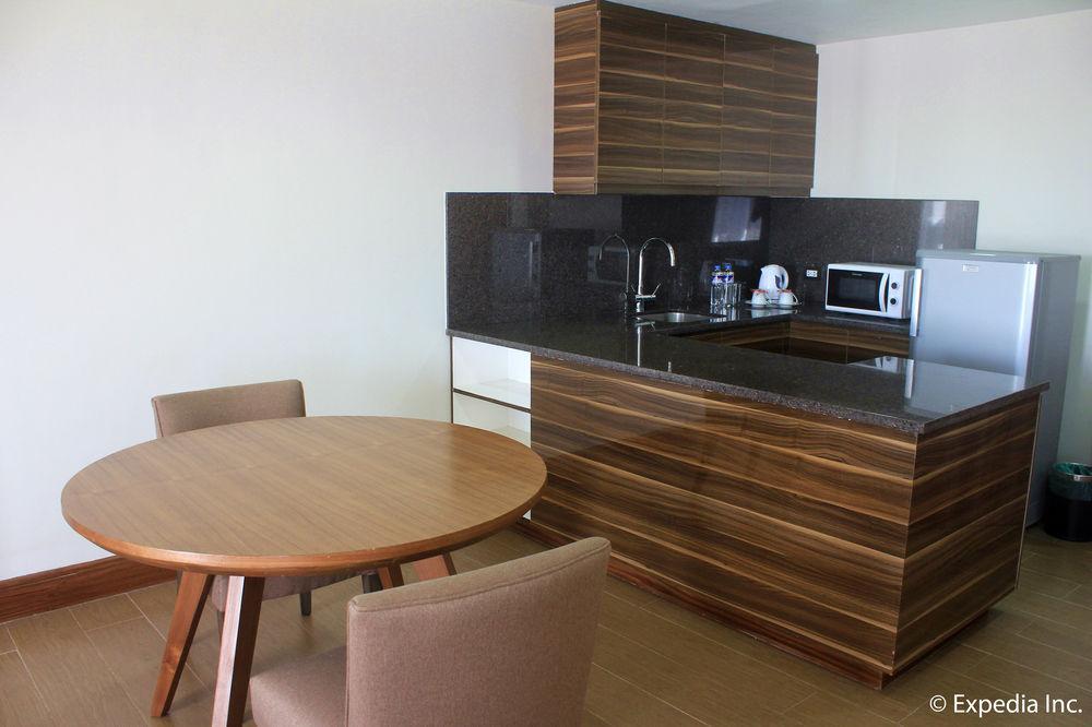 באגויו Newtown Plaza Hotel מראה חיצוני תמונה