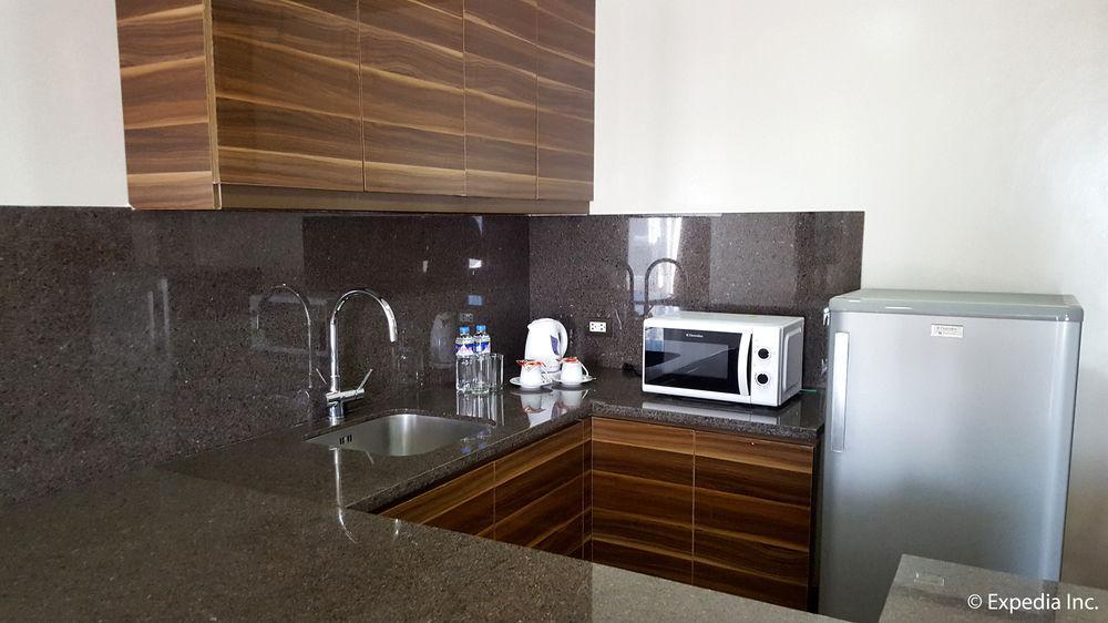 באגויו Newtown Plaza Hotel מראה חיצוני תמונה