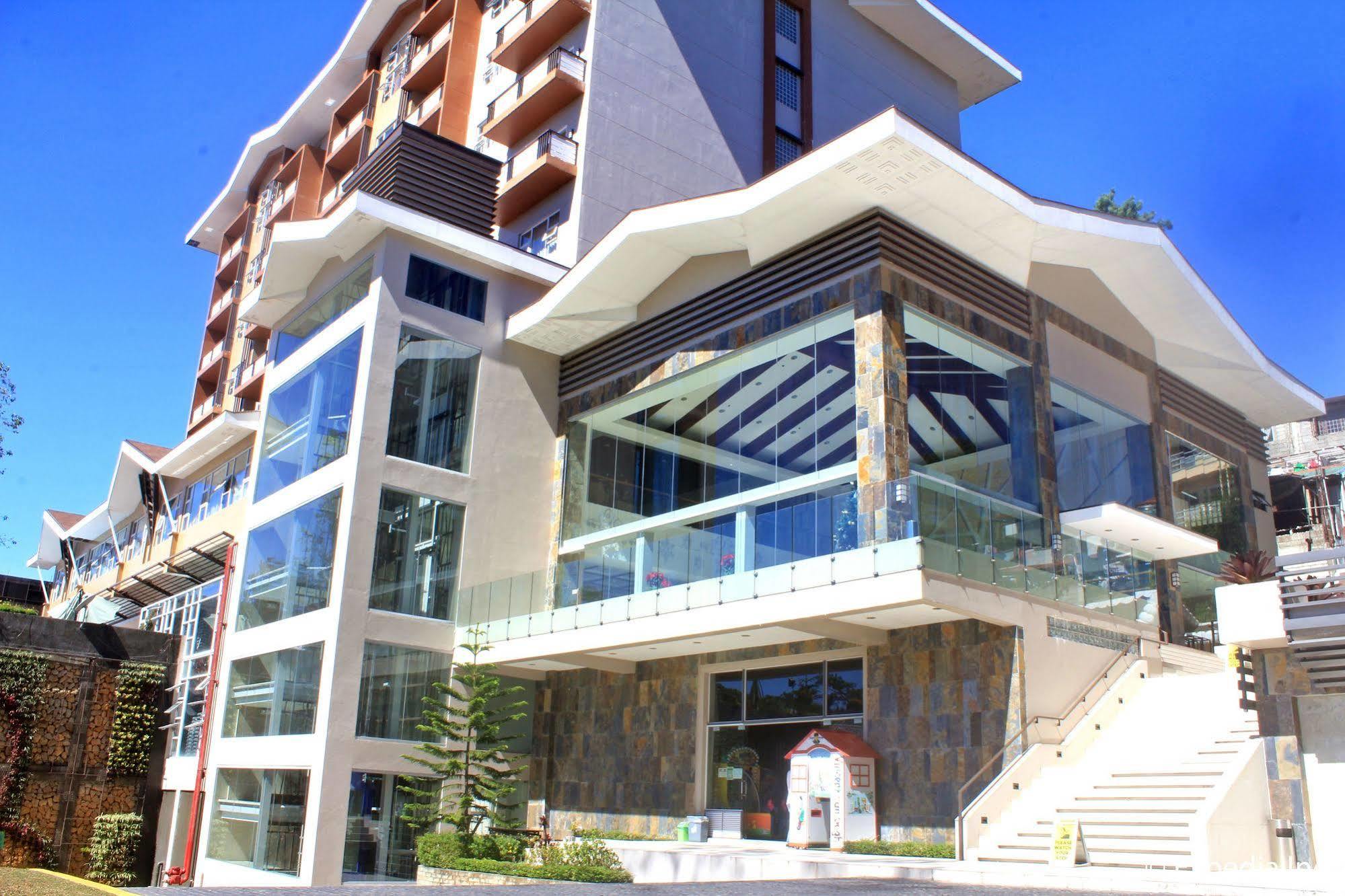באגויו Newtown Plaza Hotel מראה חיצוני תמונה