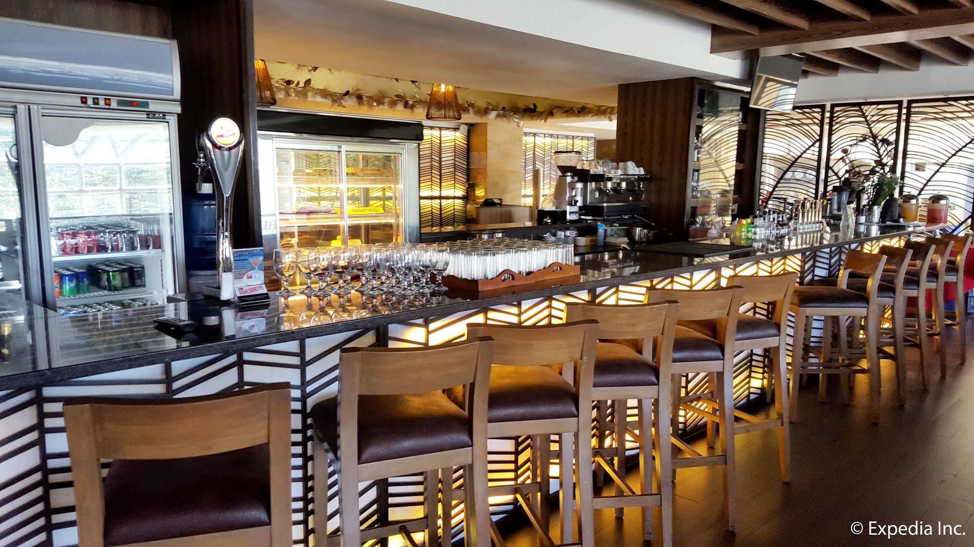 באגויו Newtown Plaza Hotel מראה חיצוני תמונה