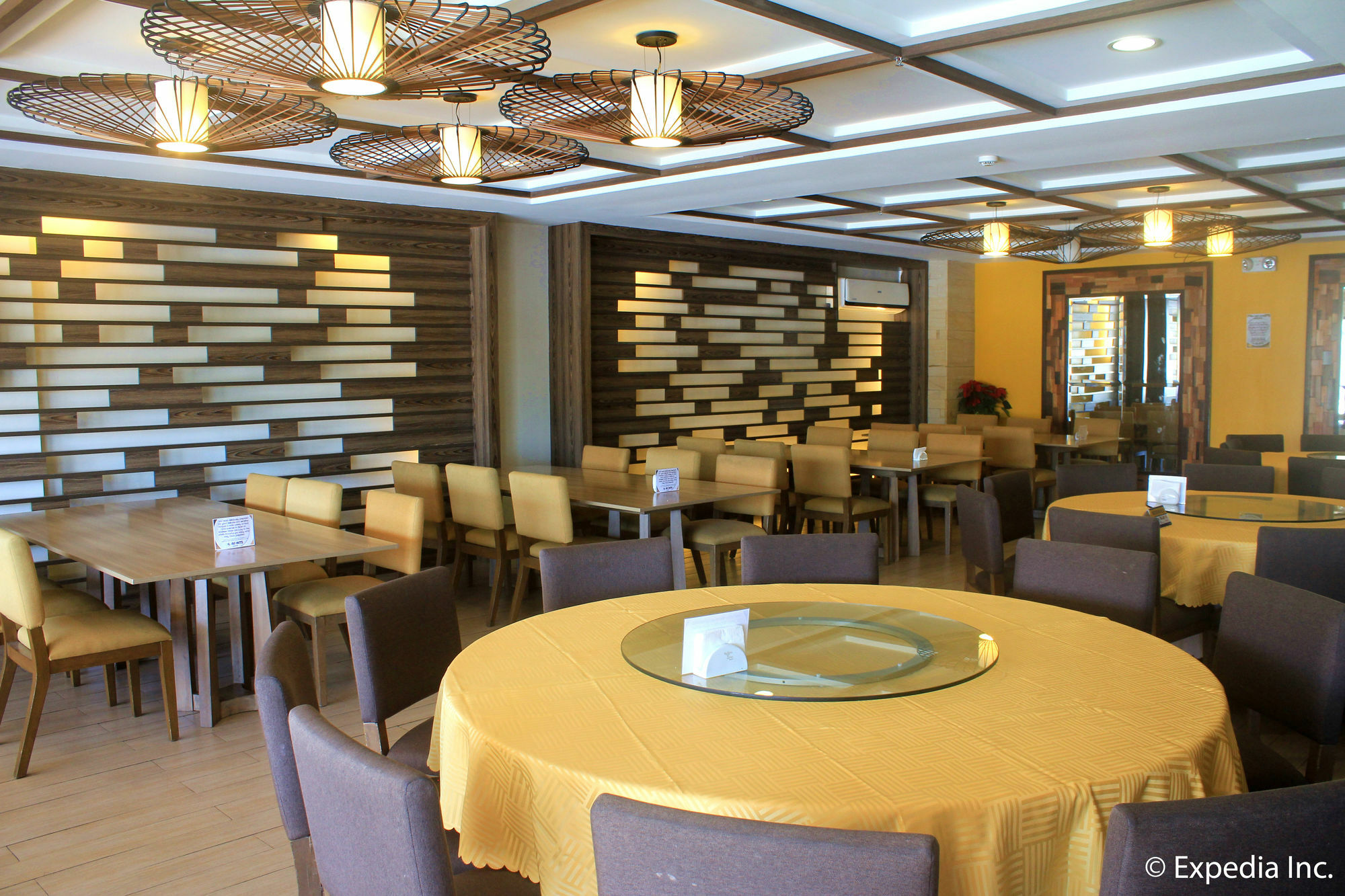 באגויו Newtown Plaza Hotel מראה חיצוני תמונה