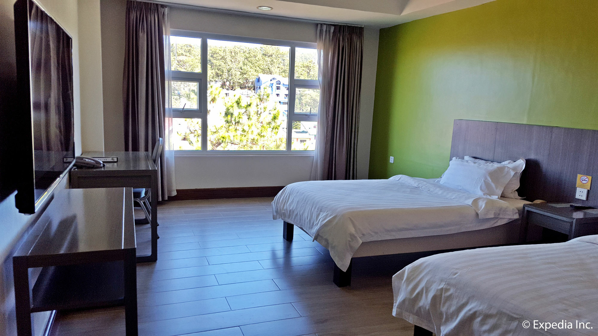 באגויו Newtown Plaza Hotel מראה חיצוני תמונה